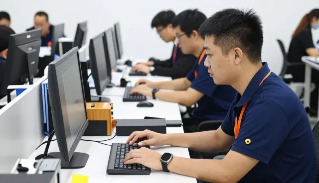 技术支持提升社区服务站使用效率